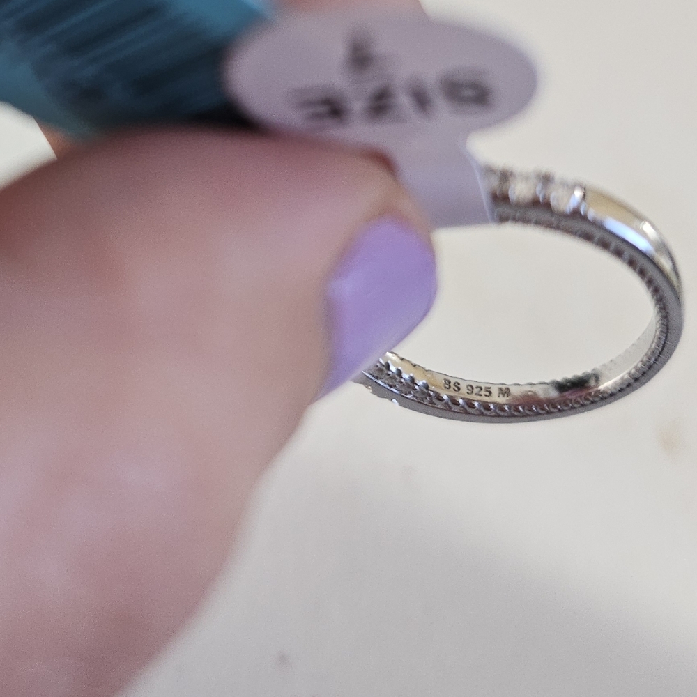 NWT Sterling Silver Moissanite Ring Size 7 | 1.9 CTW VVS D Color Round Solitaire - Picture 8 of 8